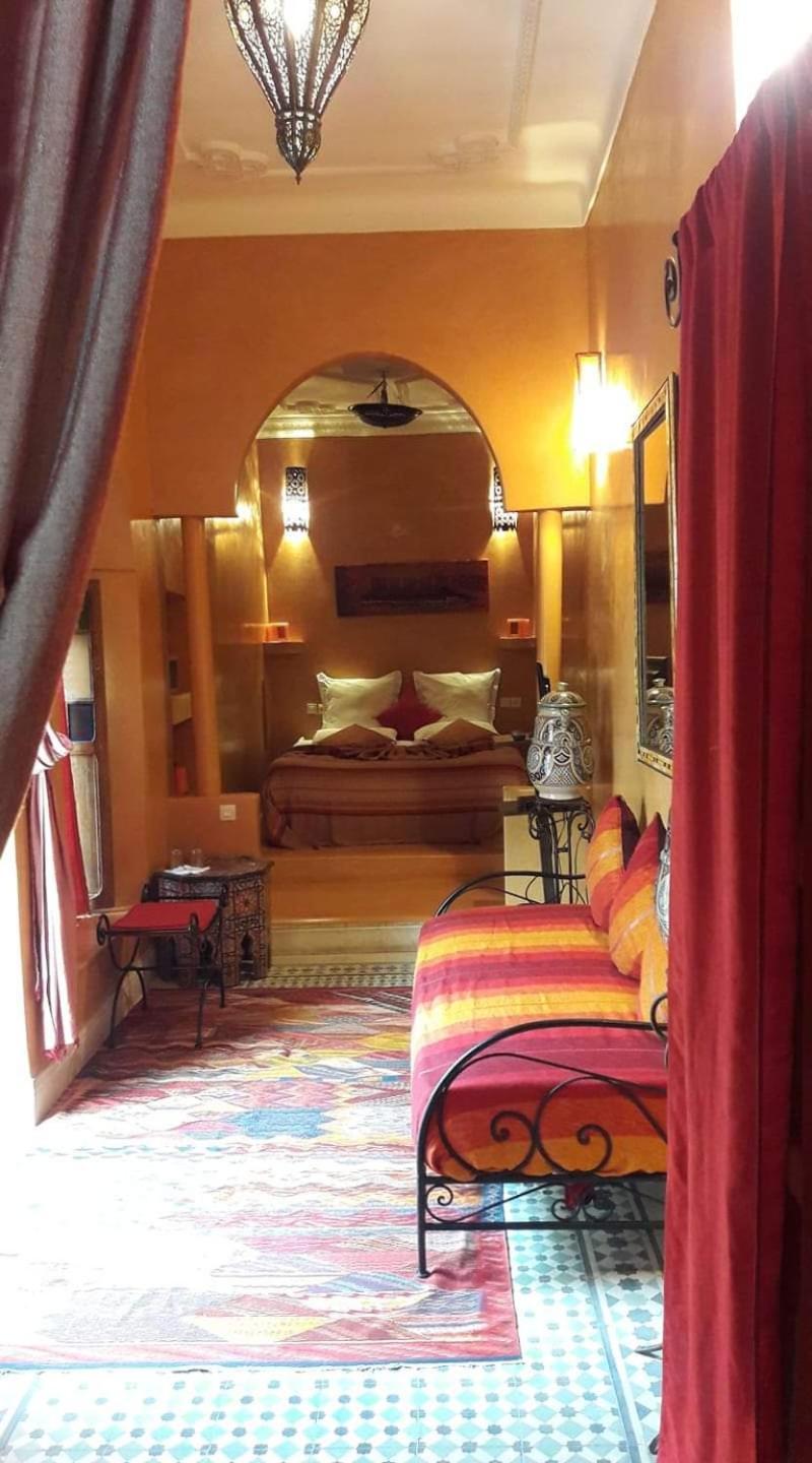 Riad Les Nuits De Marrakech Marrakesch Exterior foto A room at the hotel
